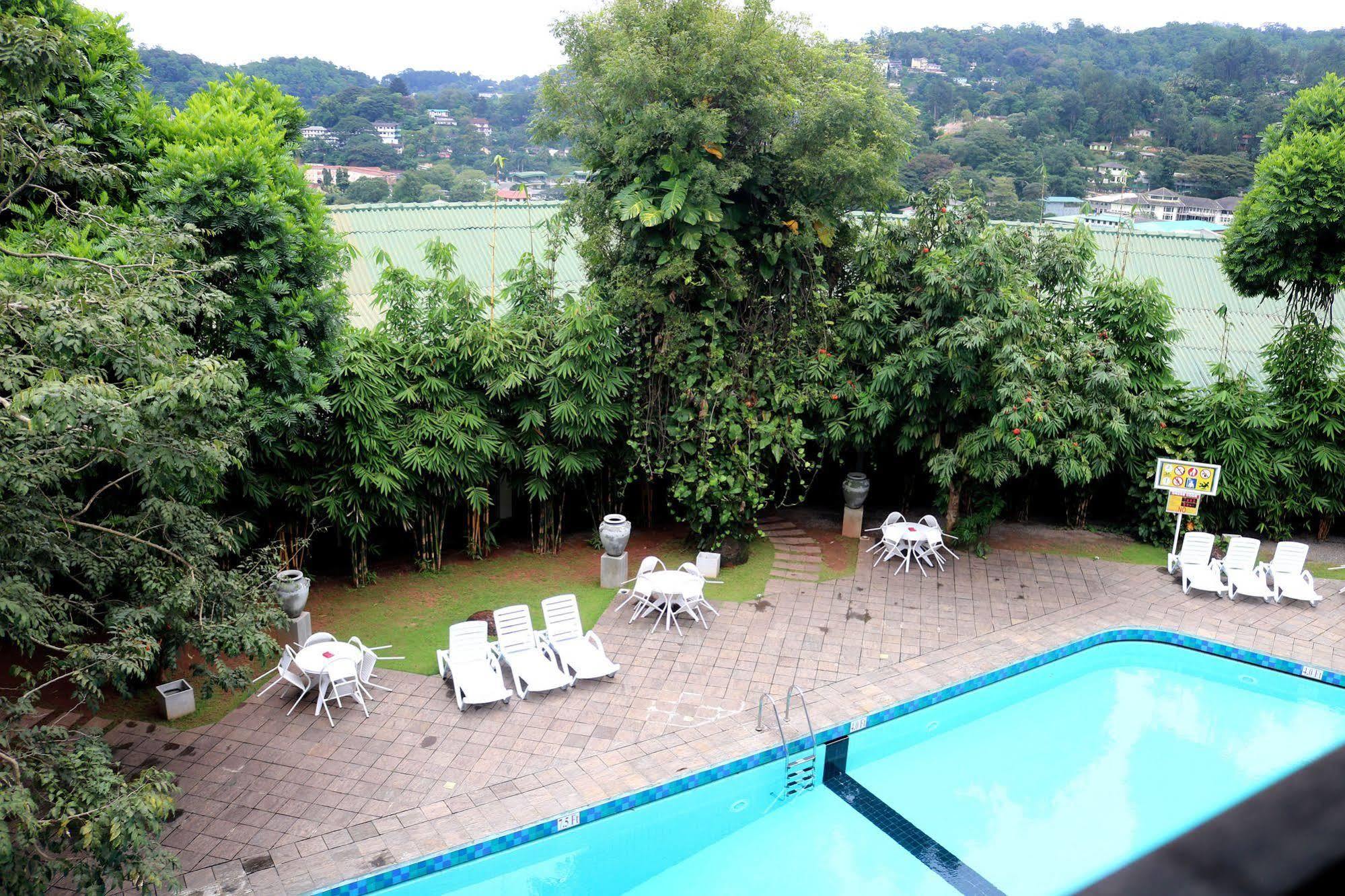 Hotel Hilltop Kandy Eksteriør bilde