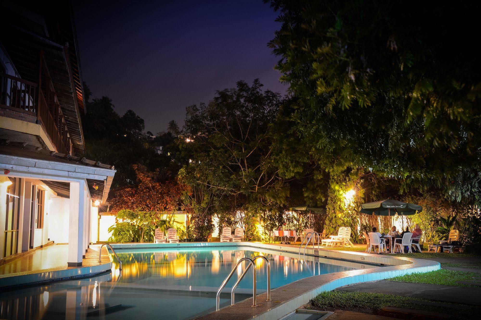 Hotel Hilltop Kandy Eksteriør bilde